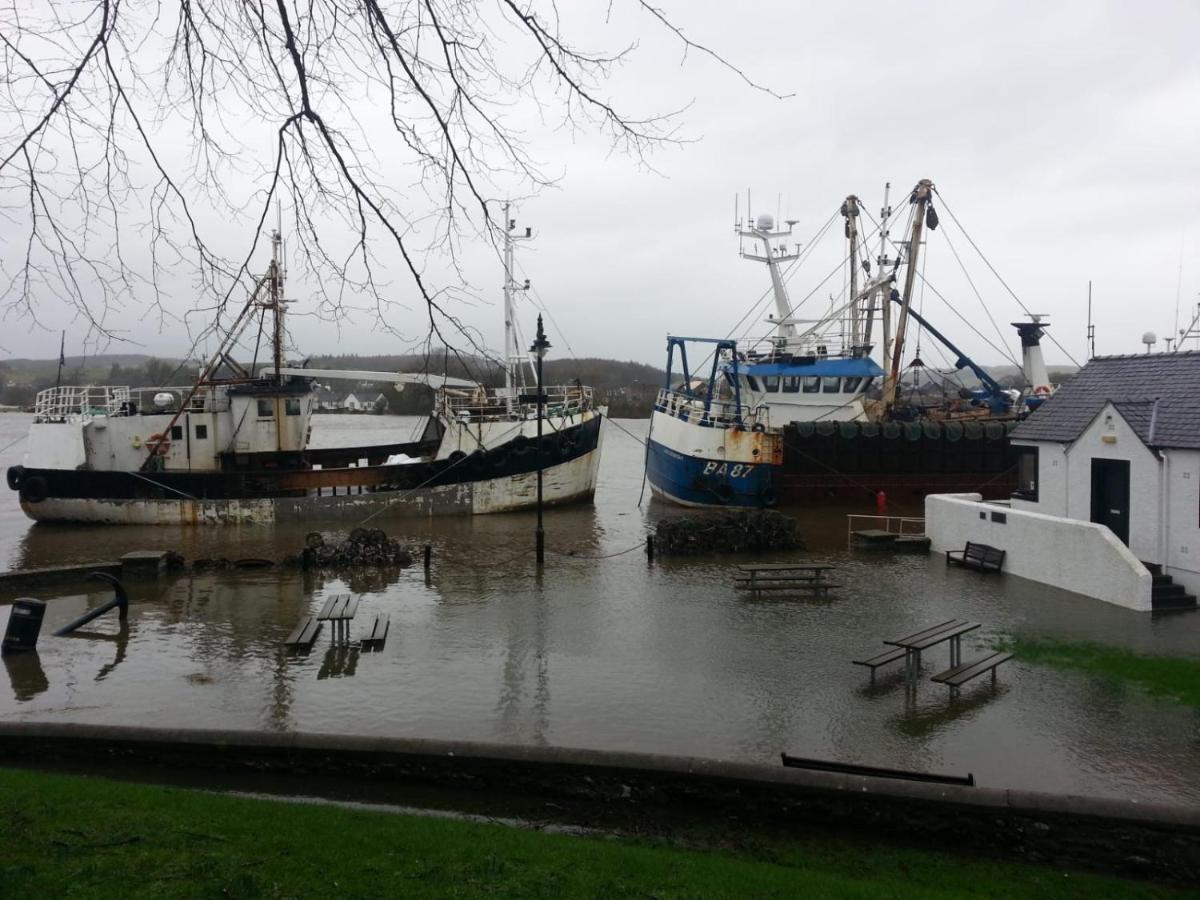 Cosy In Popular Harbour Town Apartment Kirkcudbright
