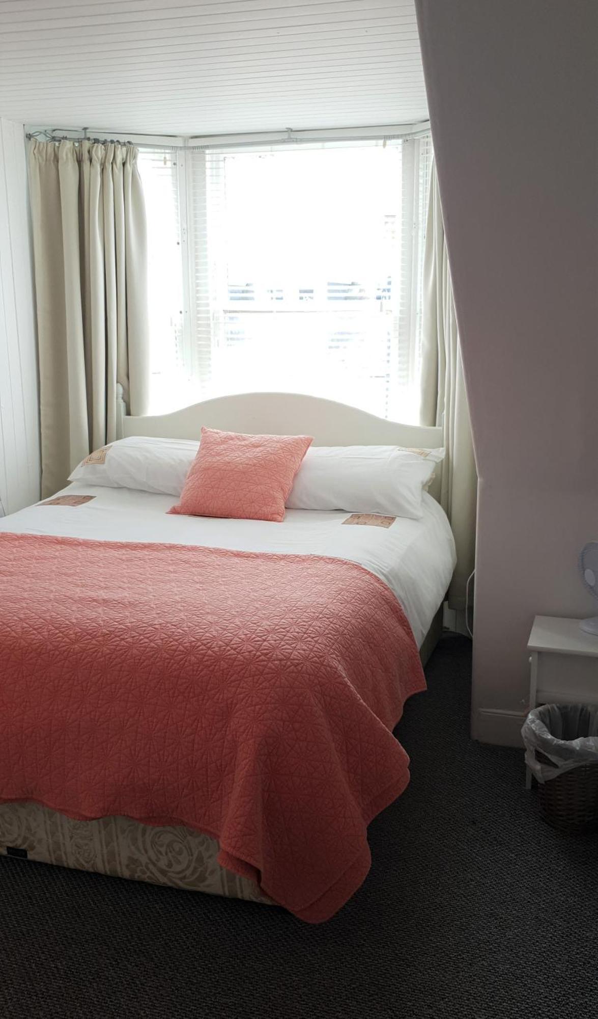 Cosy In Popular Harbour Town *